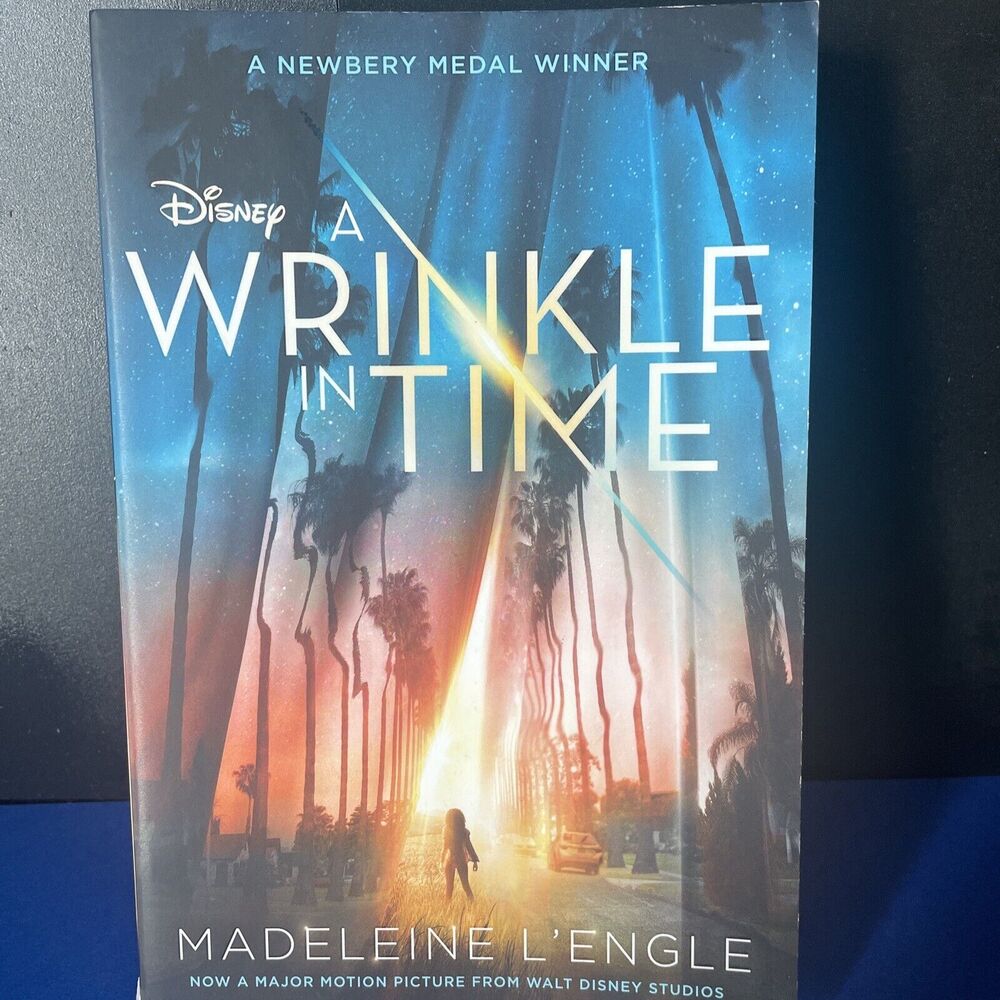 A Wrinkle in Time Movie Tie-In Edition (A Wrinkle in Time Quintet)